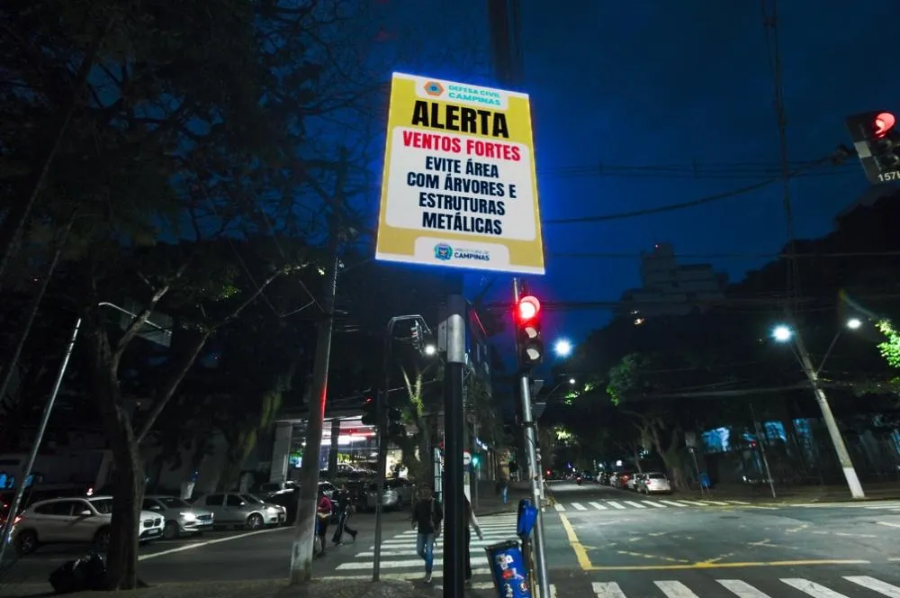 Defesa Civil alerta para rajadas de vento na região até a madrugada de sexta