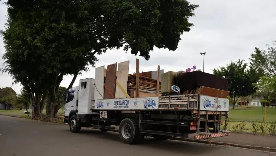 Só Cacareco: mutirão contra o descarte irregular e a dengue passa por 25 bairros de Limeira